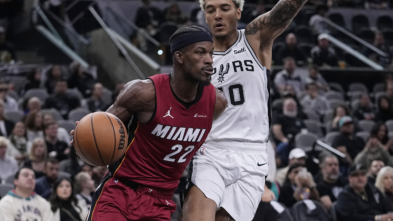 热火胜马刺，继续领先西部