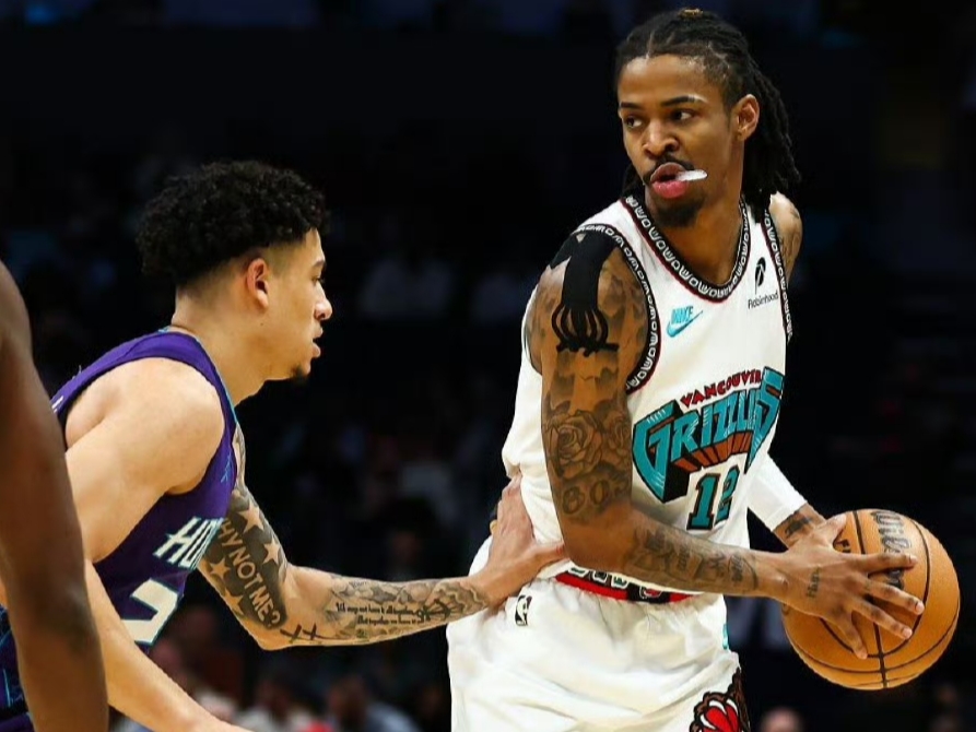 包含灰熊客场力克猛龙，莫兰特砍下30分成为赛场最亮点的词条