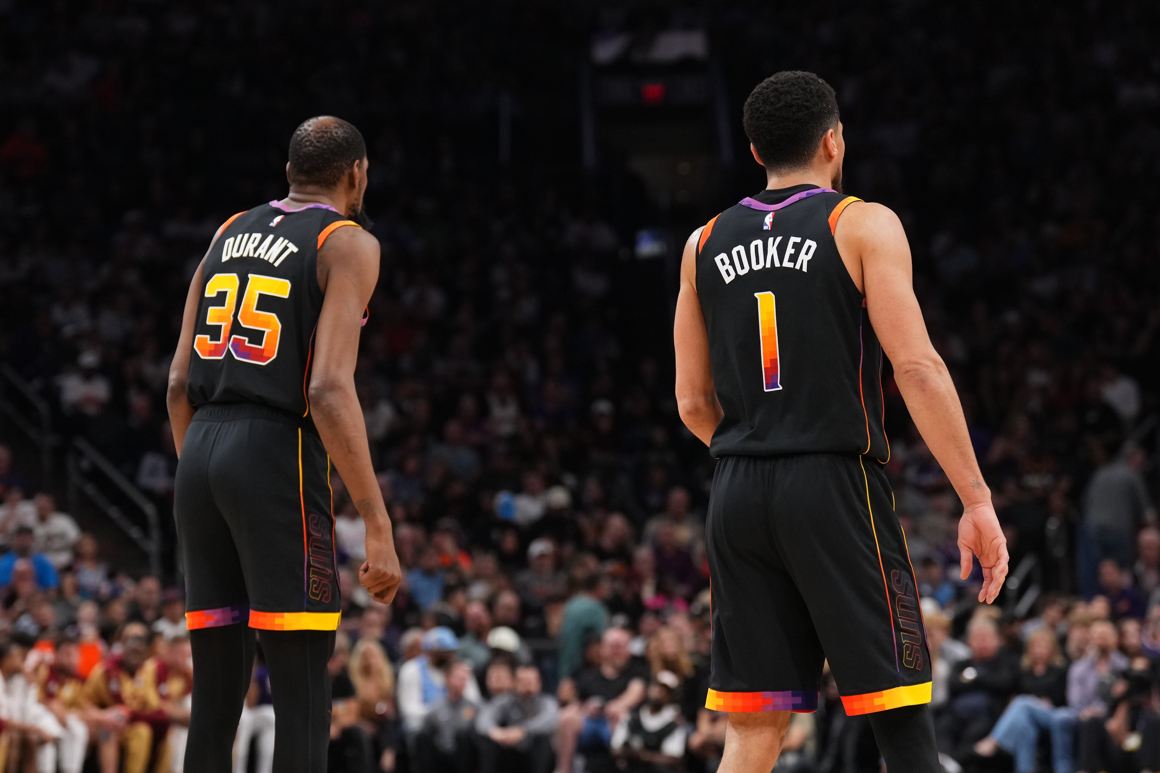 关于热火战胜太阳，西部第一遭受挑战的信息