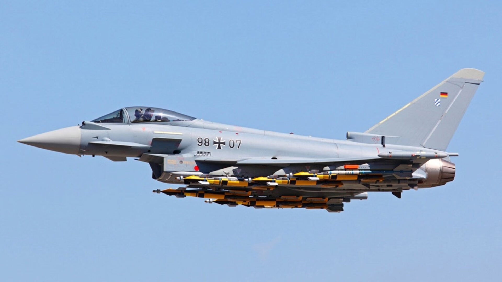 维尼修斯统治全场，奥地利3-1力克日本展现足球艺术