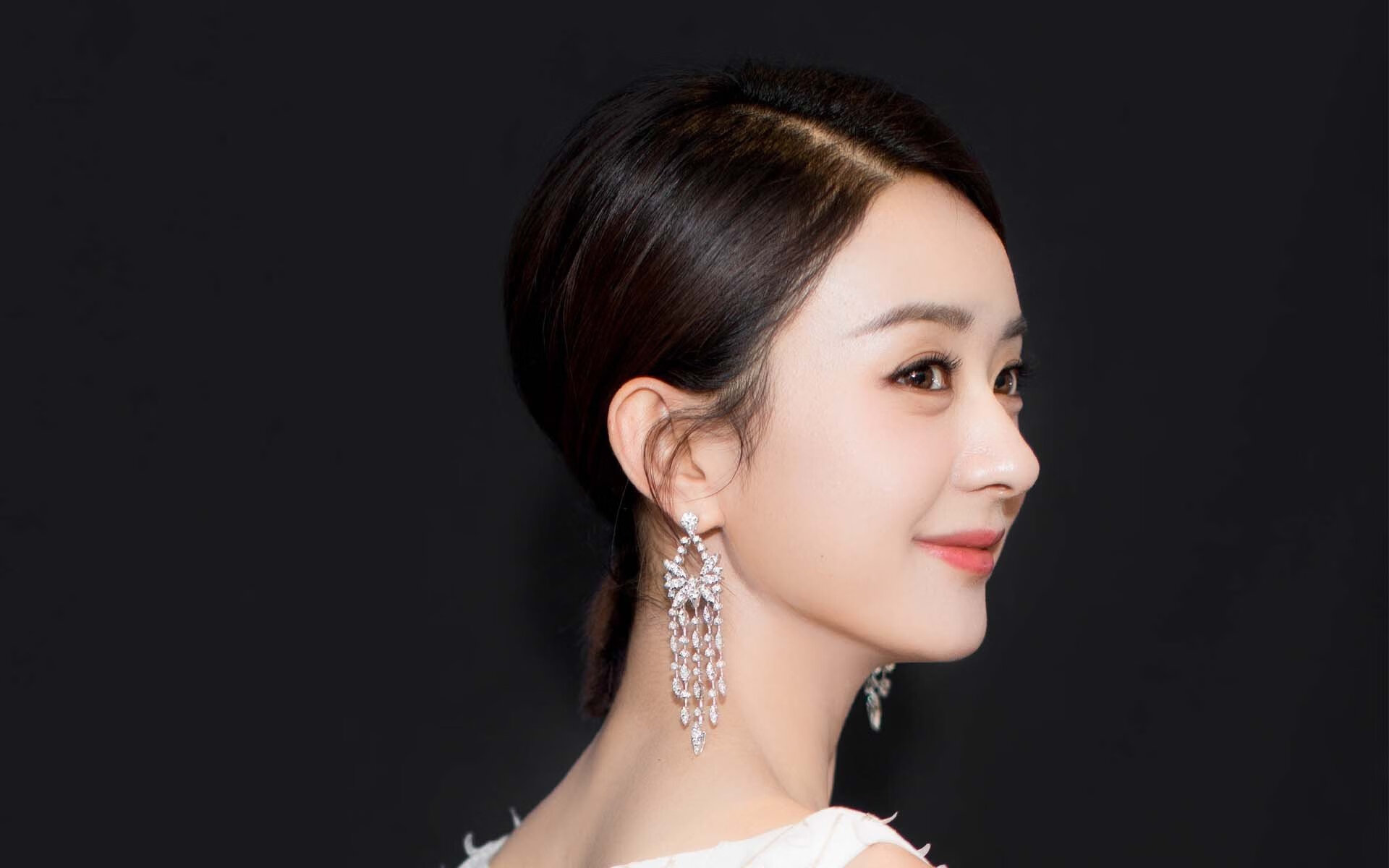 哥伦比亚速胜尼斯,光芒之下,金玟哉的硬仗之王本色