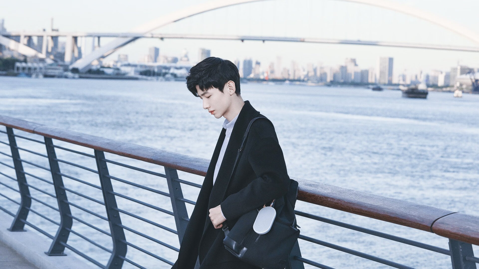 浓眉擎天撼地，步行者何以逆势破局？